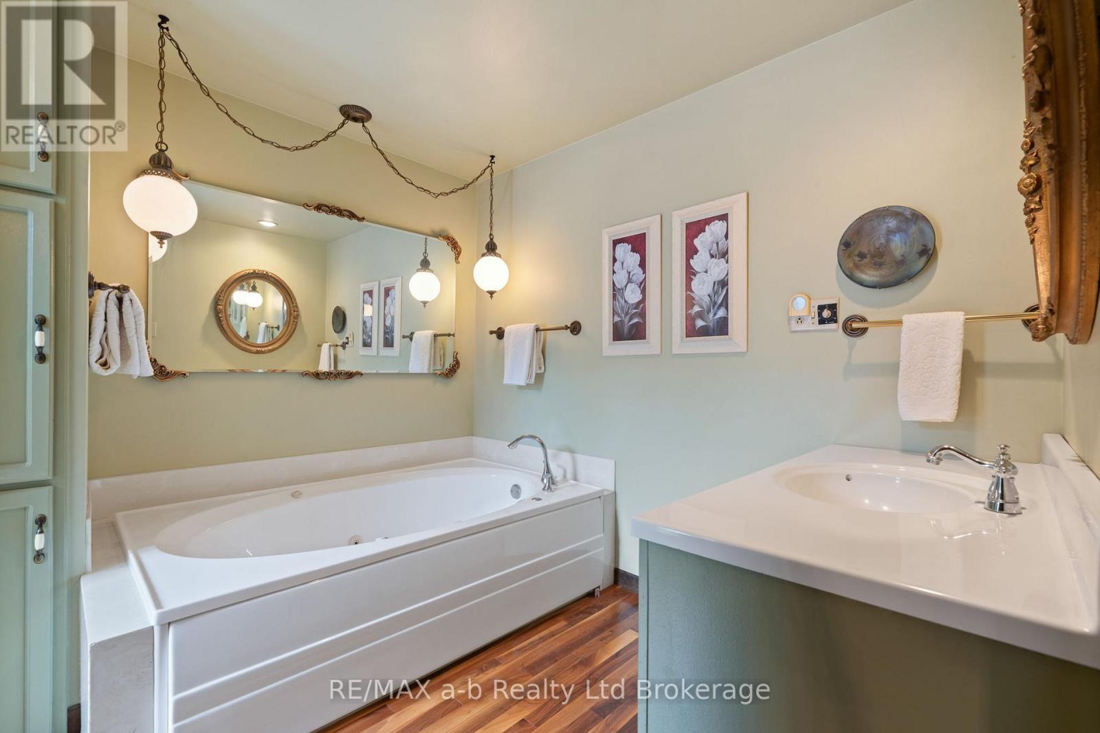 13 SEGAL DRIVE - 24