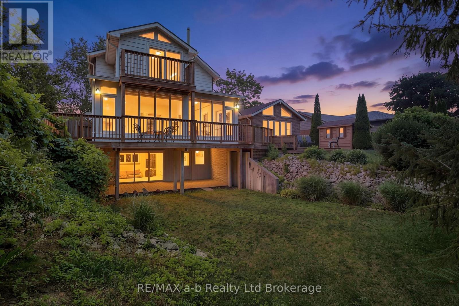 13 SEGAL DRIVE - 34