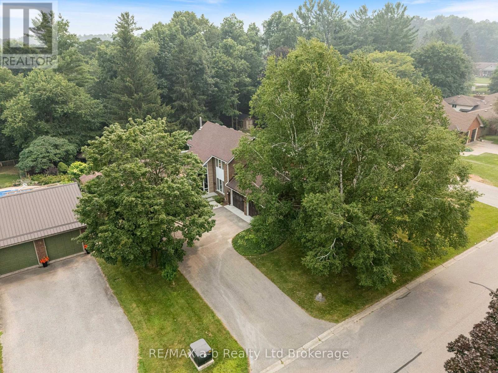13 SEGAL DRIVE - 4