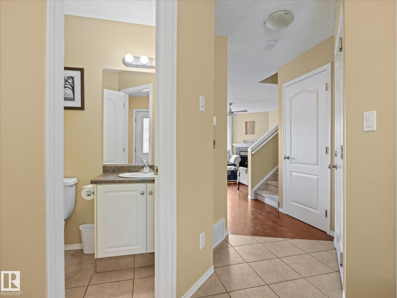 #88 5001 62 ST - 3
