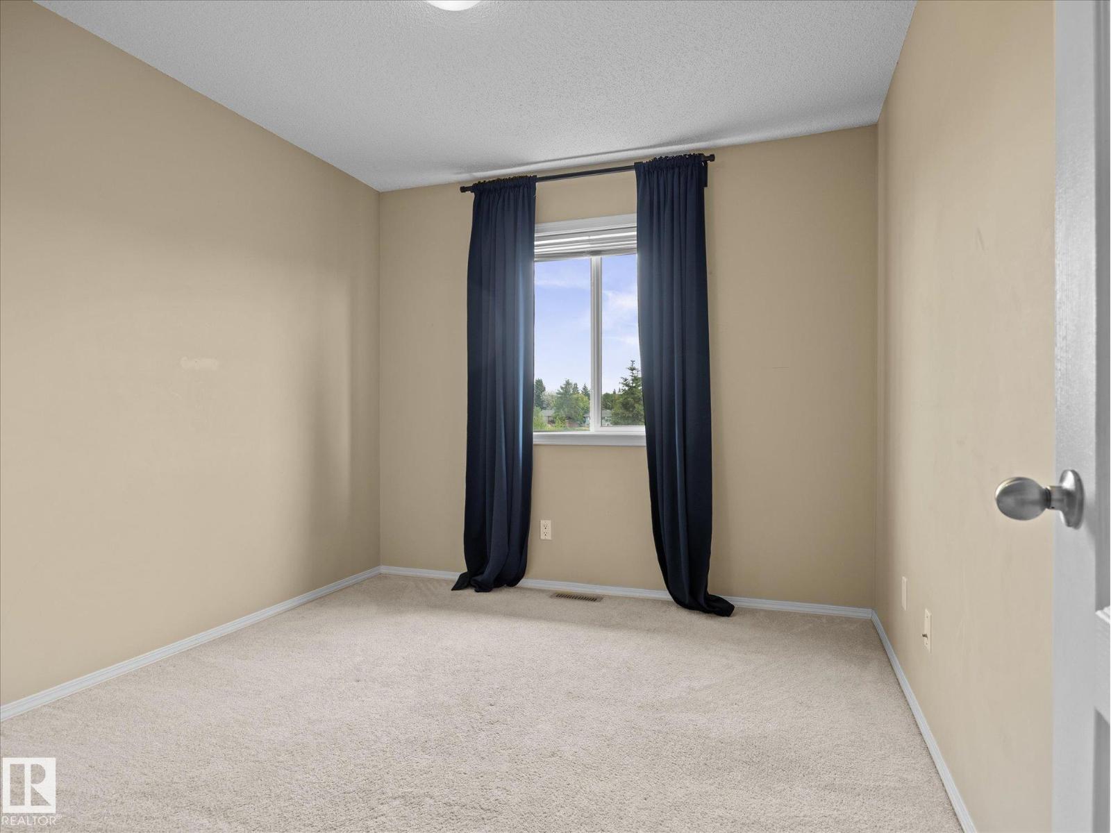 #88 5001 62 ST - 20