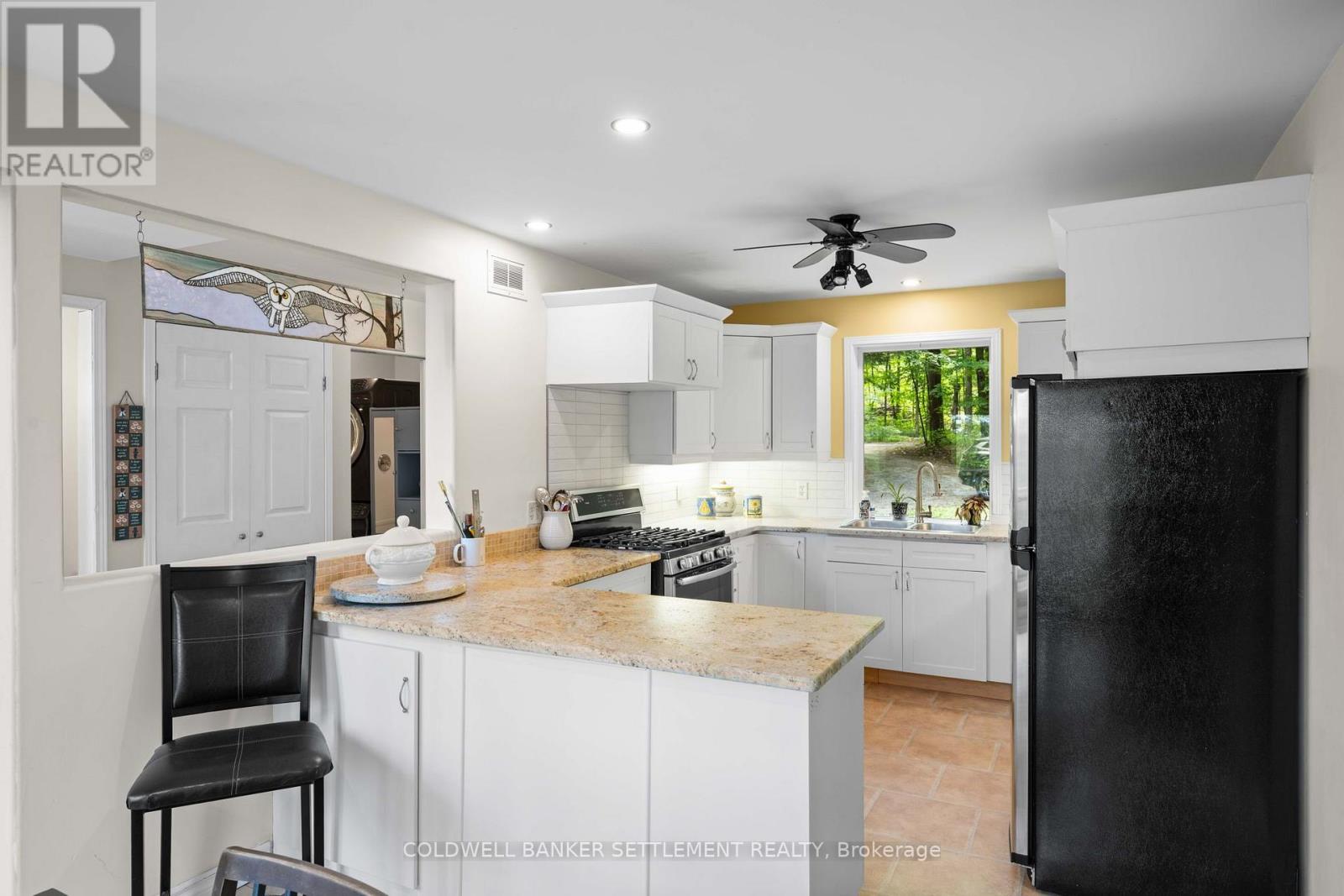 812 DOUGLAS LANE - Image 20
