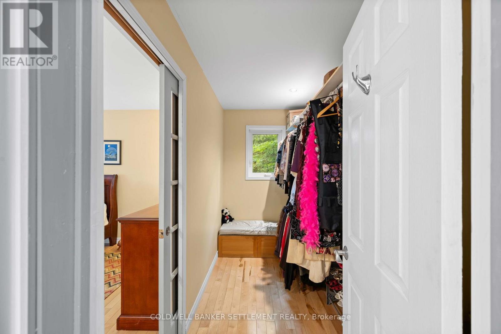 812 DOUGLAS LANE - 24