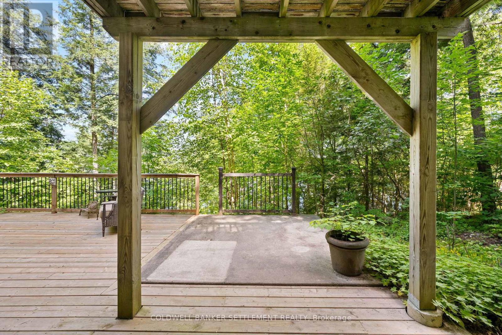 812 DOUGLAS LANE - 44