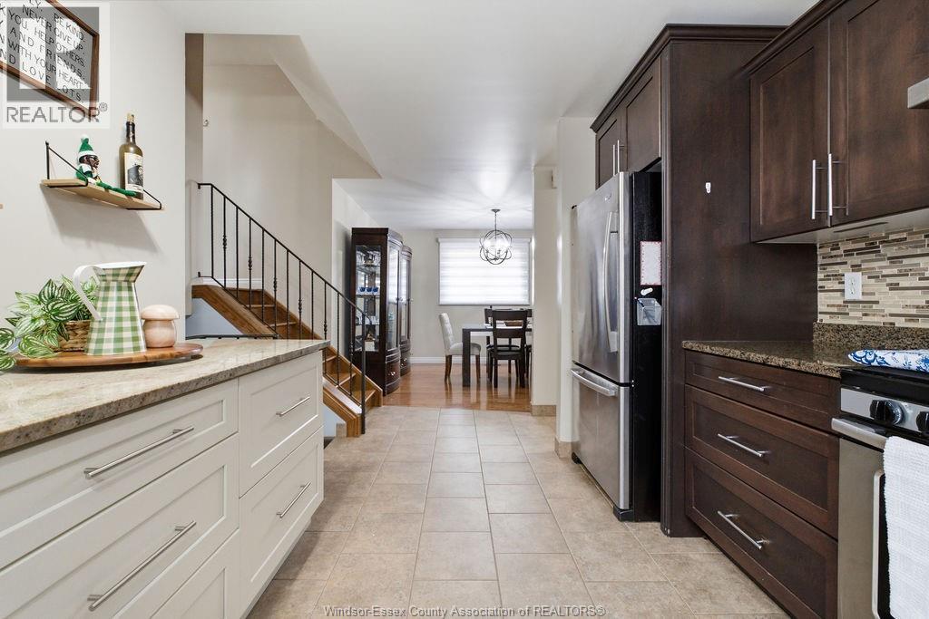 3375 DOLPHIN COURT - 12