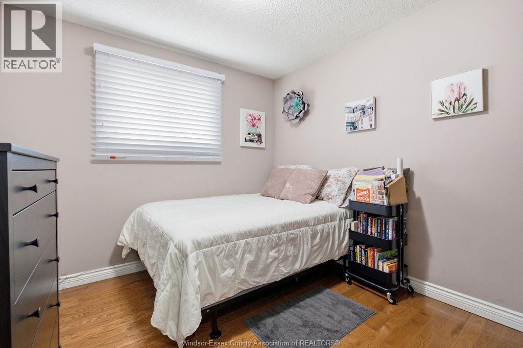 3375 DOLPHIN COURT - 21