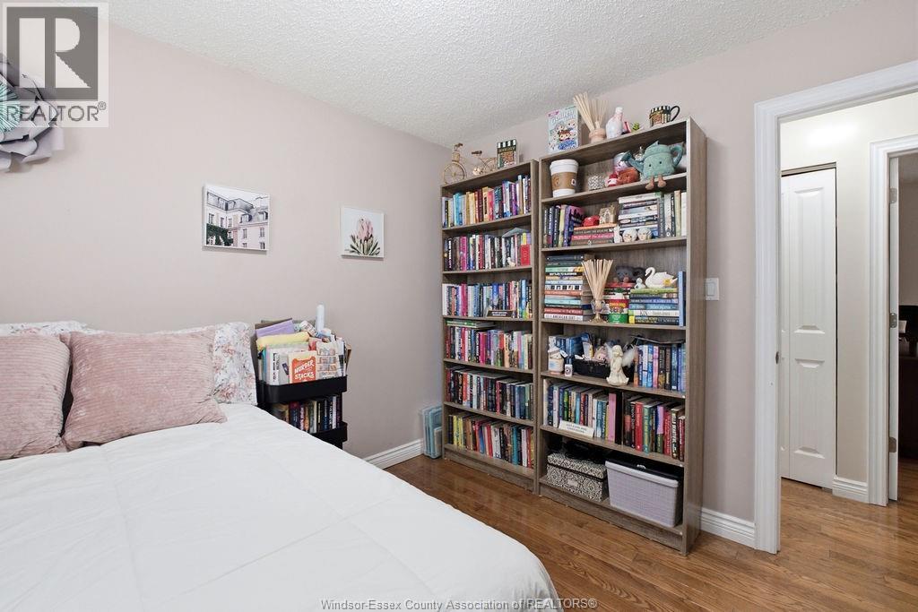 3375 DOLPHIN COURT - 23