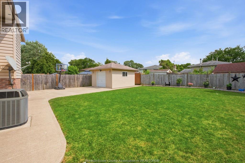 3375 DOLPHIN COURT - 43