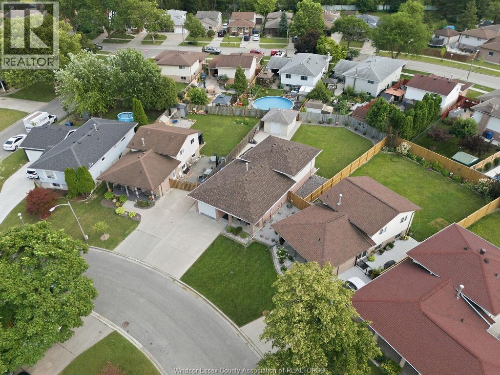 3375 DOLPHIN COURT - 44