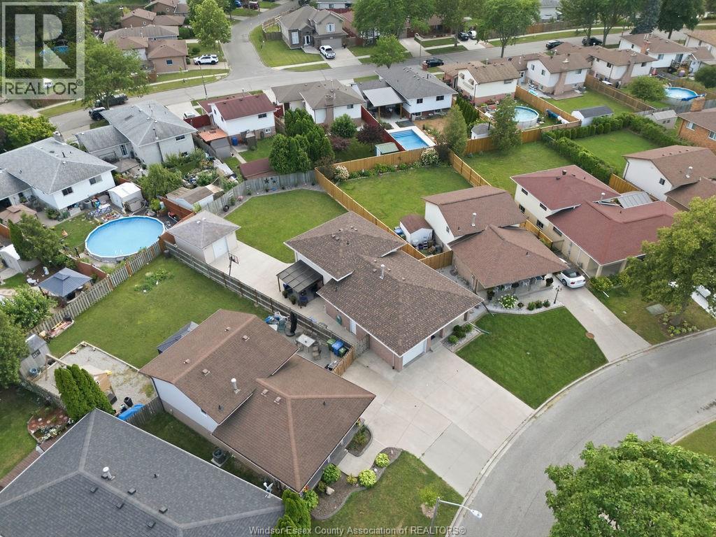 3375 DOLPHIN COURT - 45