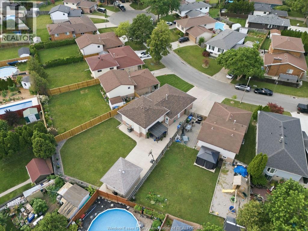 3375 DOLPHIN COURT - 46