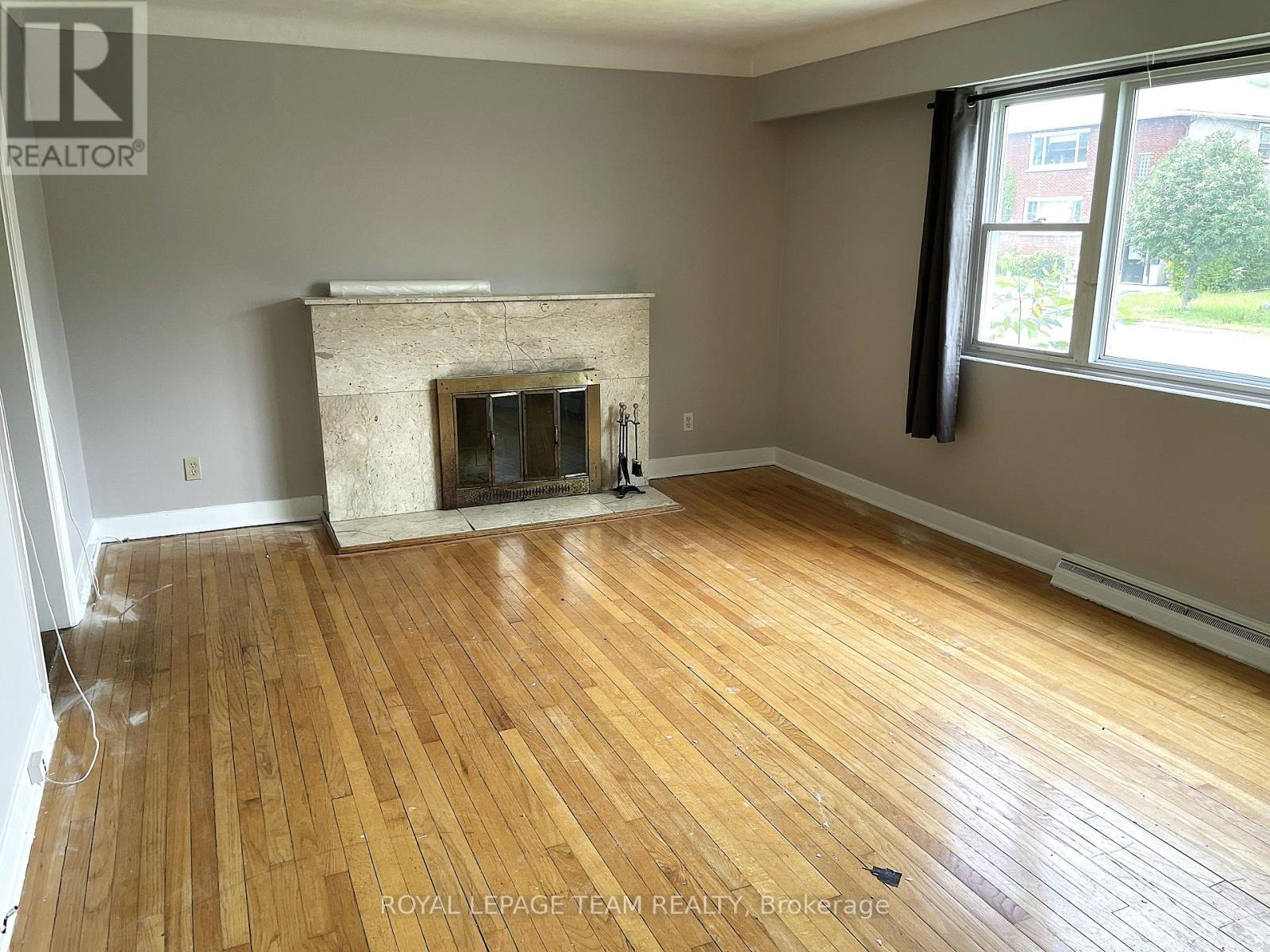 3 Bed, 1 Bath Multi-Family for Rent in Ottawa – 1 – 1354 KINGSTON AVENUE, Ottawa – MLS# X13556822 - Image 3
