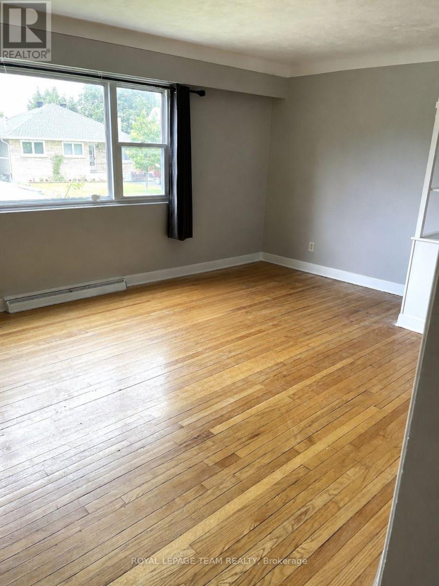 3 Bed, 1 Bath Multi-Family for Rent in Ottawa – 1 – 1354 KINGSTON AVENUE, Ottawa – MLS# X13556822 - Image 5