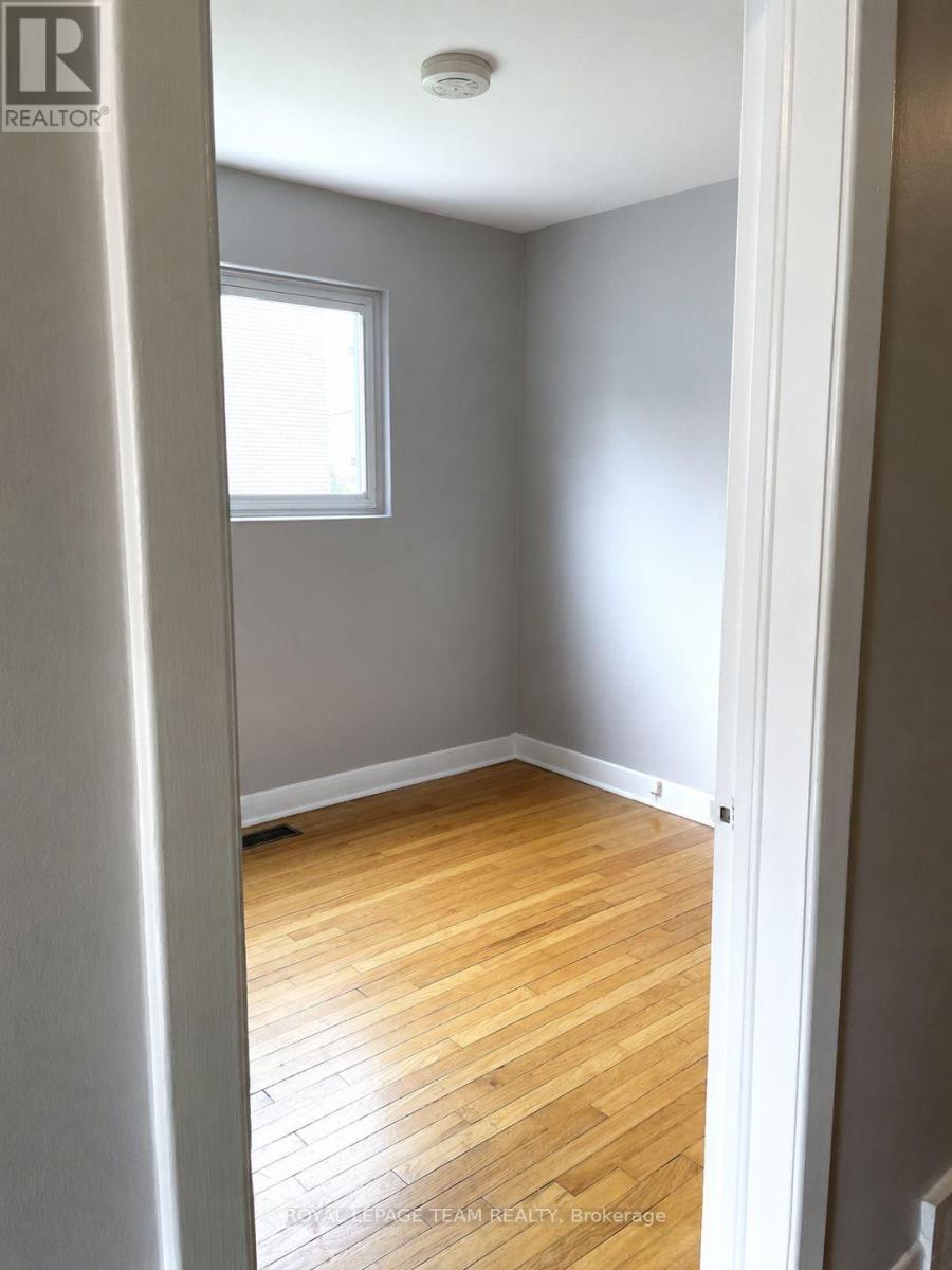 3 Bed, 1 Bath Multi-Family for Rent in Ottawa – 1 – 1354 KINGSTON AVENUE, Ottawa – MLS# X13556822 - Image 19