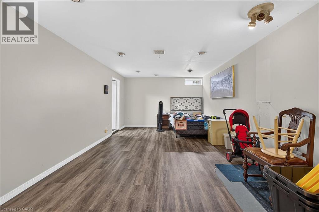 #24 300 REXFORD Drive - 32