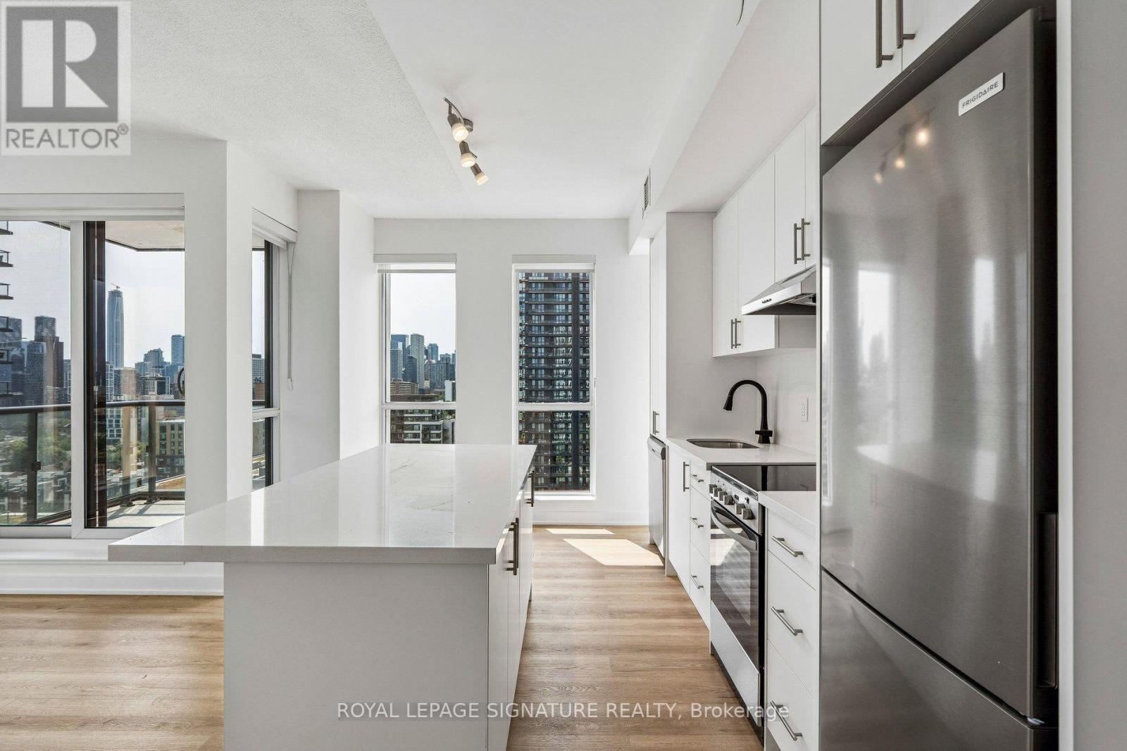#1806 170 SUMACH STREET - 6