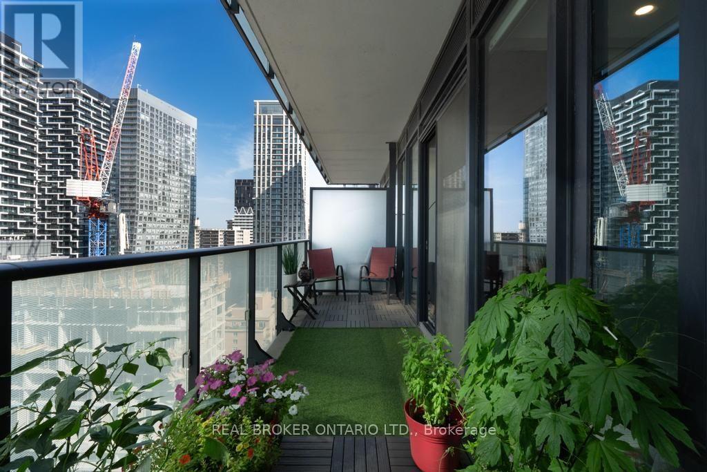 #1601 185 ROEHAMPTON AVENUE S - Image 22