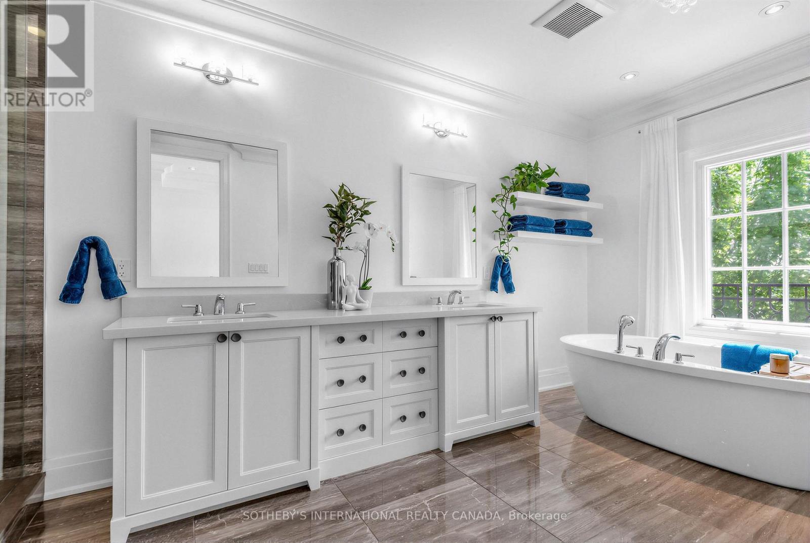 #TH1 288 ST CLAIR AVENUE W - 14