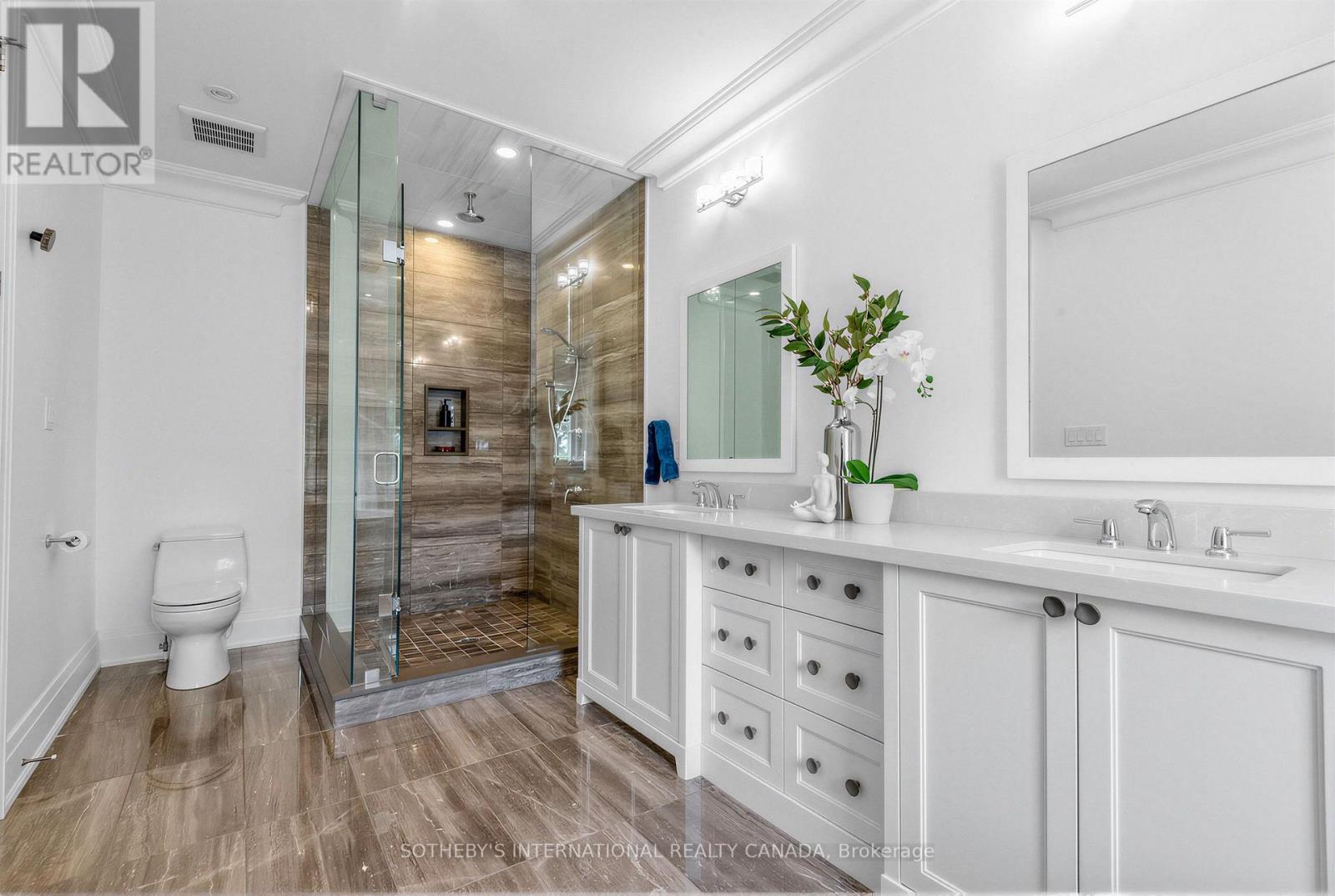 #TH1 288 ST CLAIR AVENUE W - 15