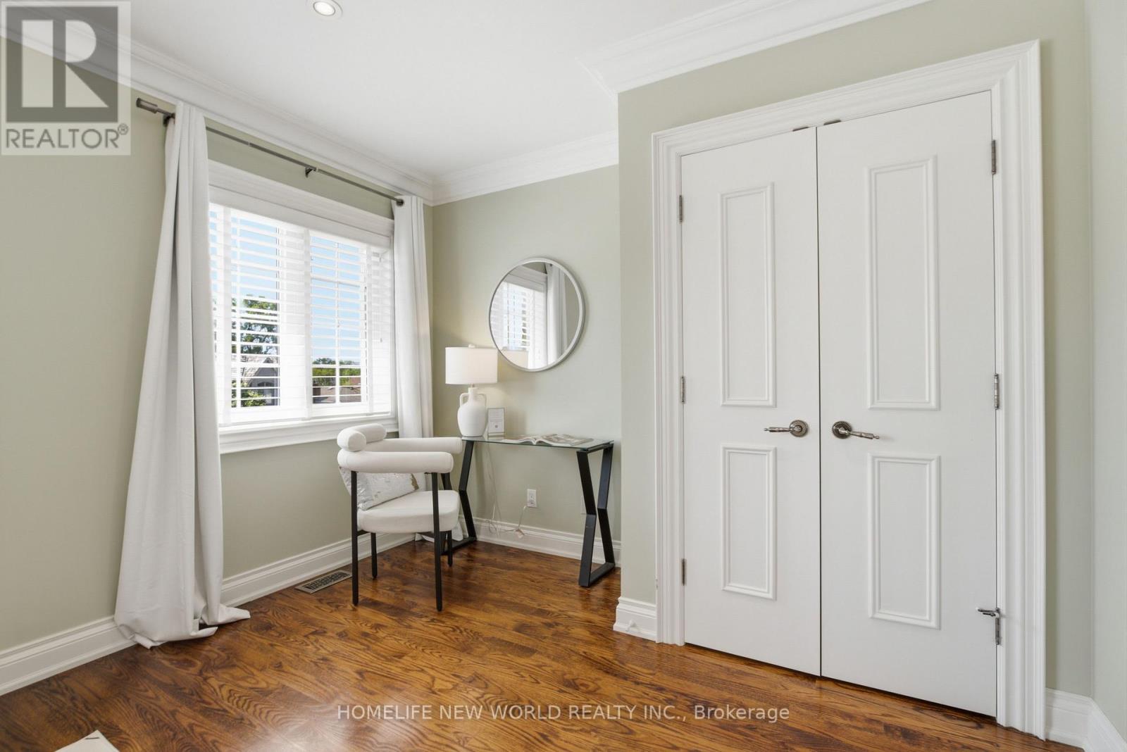 412 DELORAINE AVENUE - 29