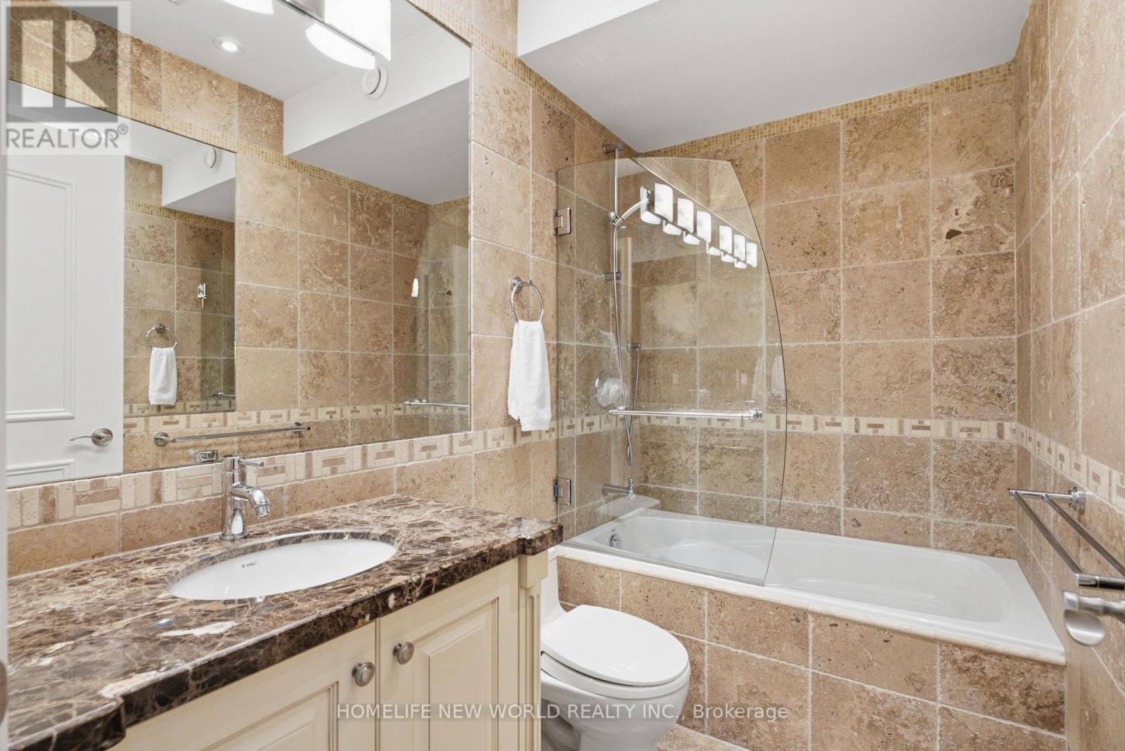 412 DELORAINE AVENUE - 39