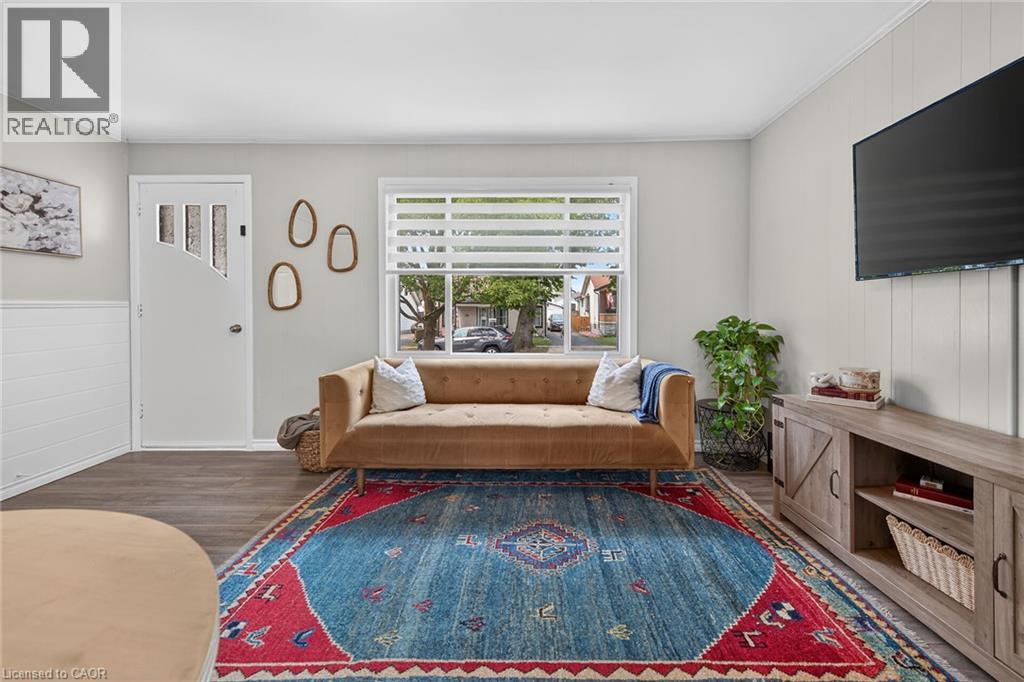 309 COMMANDO Street - 13