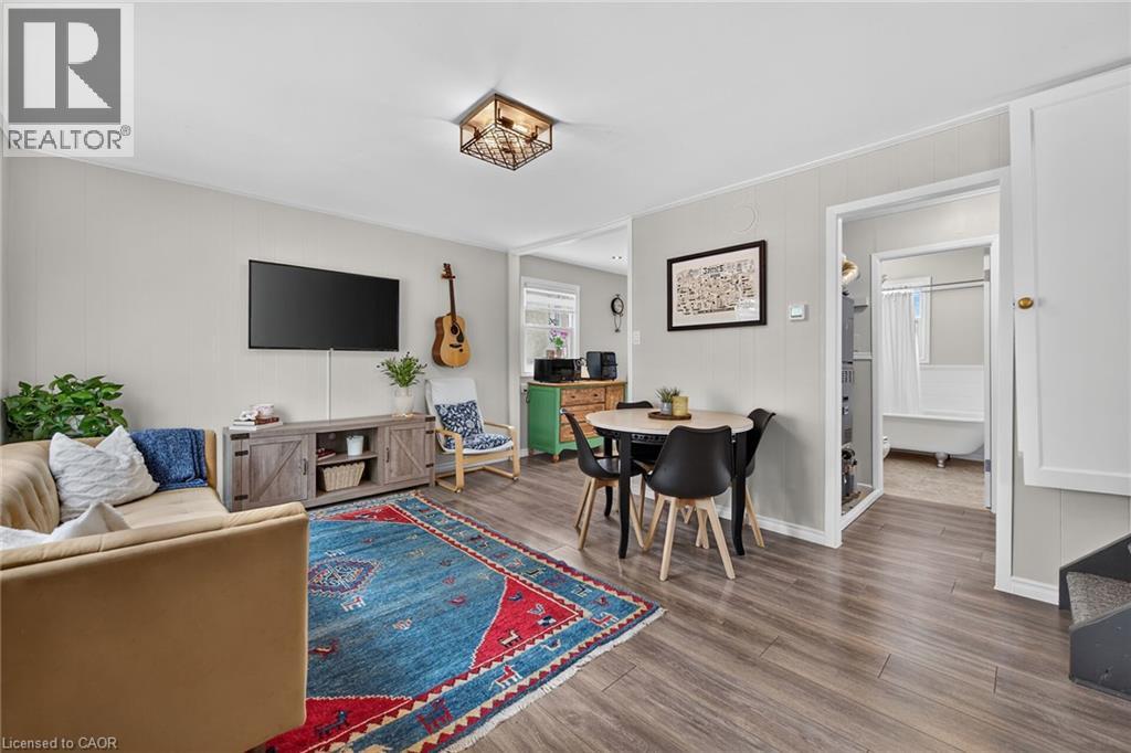309 COMMANDO Street - 16