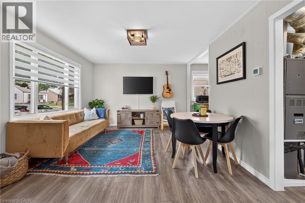 309 COMMANDO Street - 17