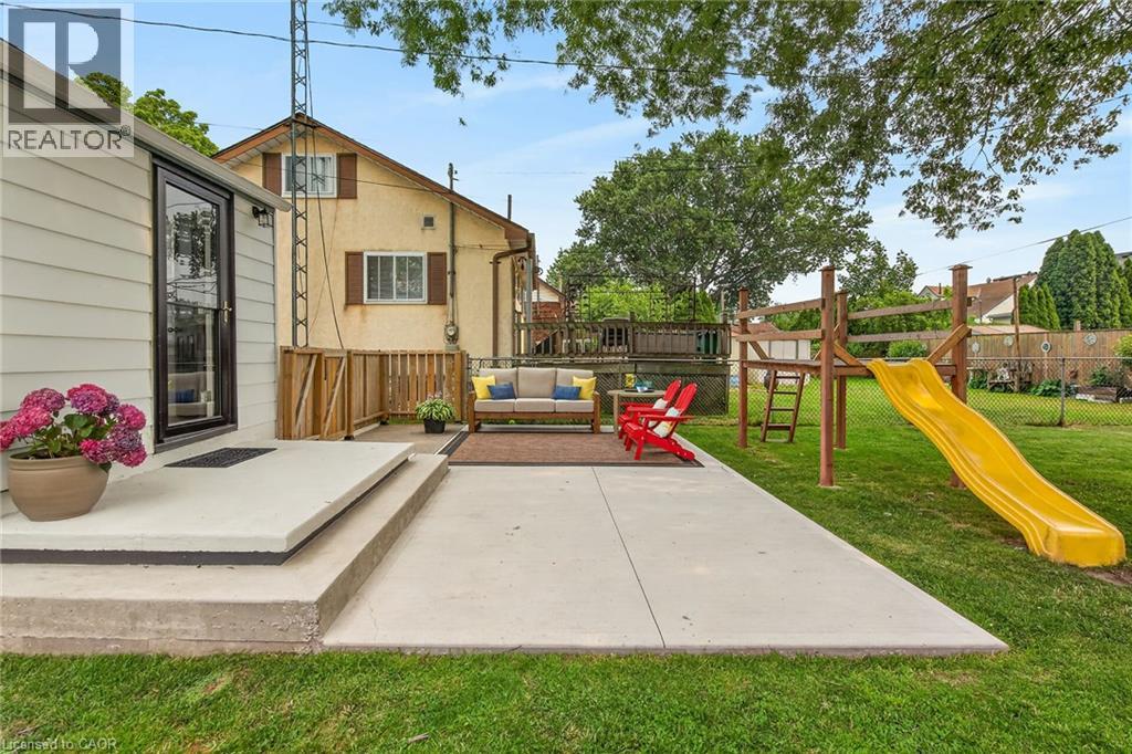 309 COMMANDO Street - 40