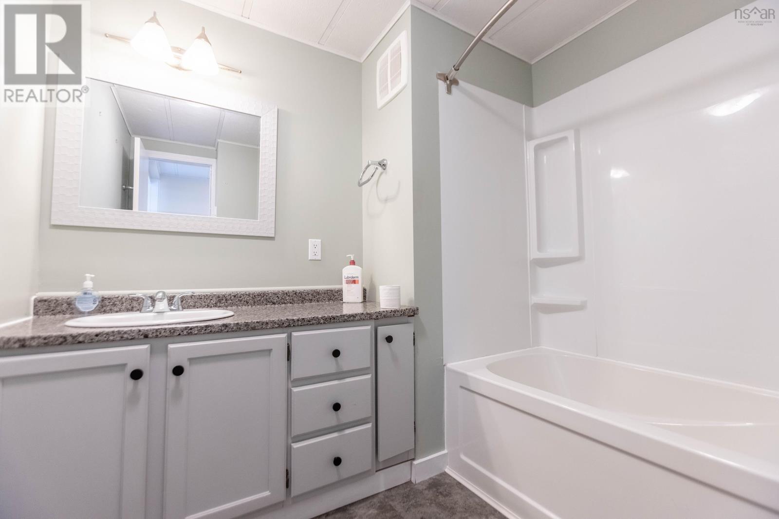 25 Liberty Lane - 16