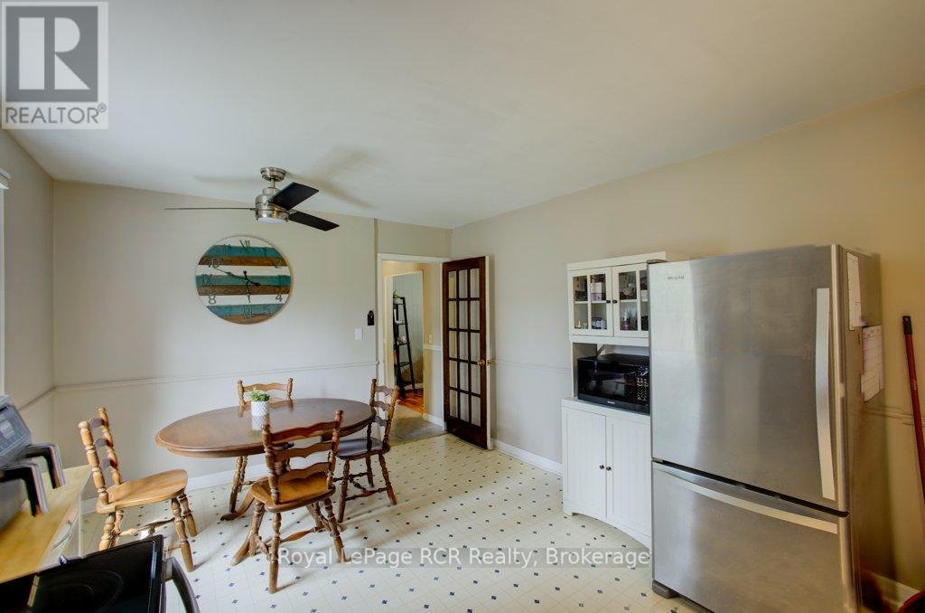 45 WILLIAM STREET E - 12
