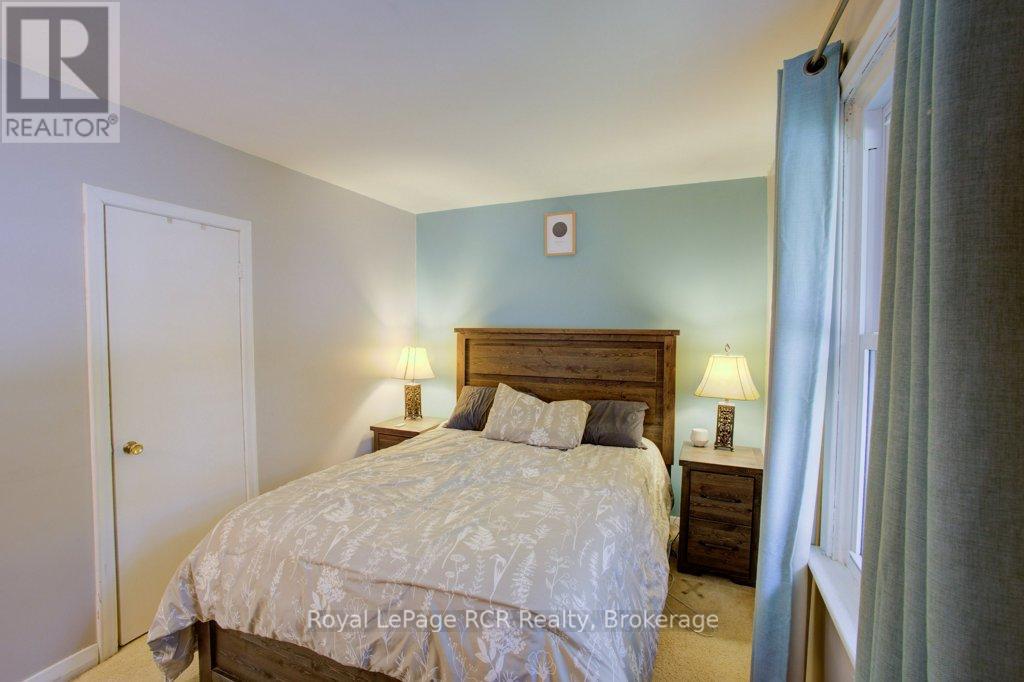 45 WILLIAM STREET E - Image 15