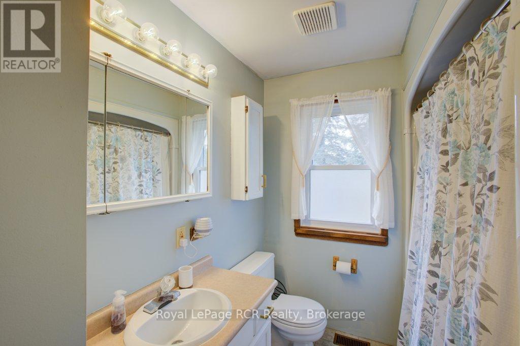 45 WILLIAM STREET E - 17