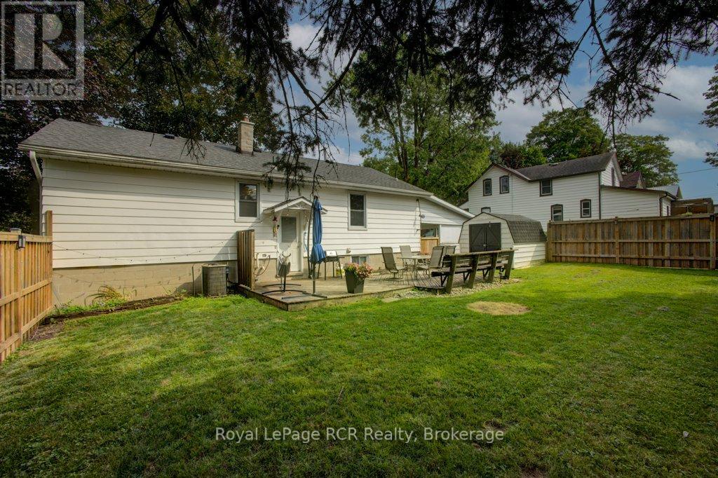 45 WILLIAM STREET E - 27