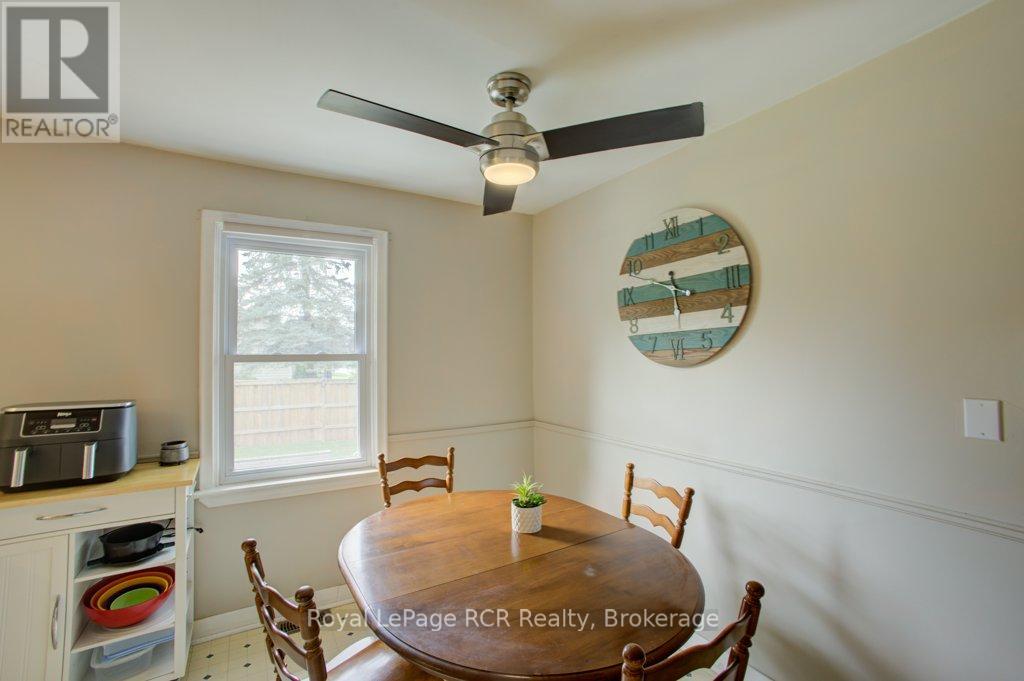 45 WILLIAM STREET E - Image 9
