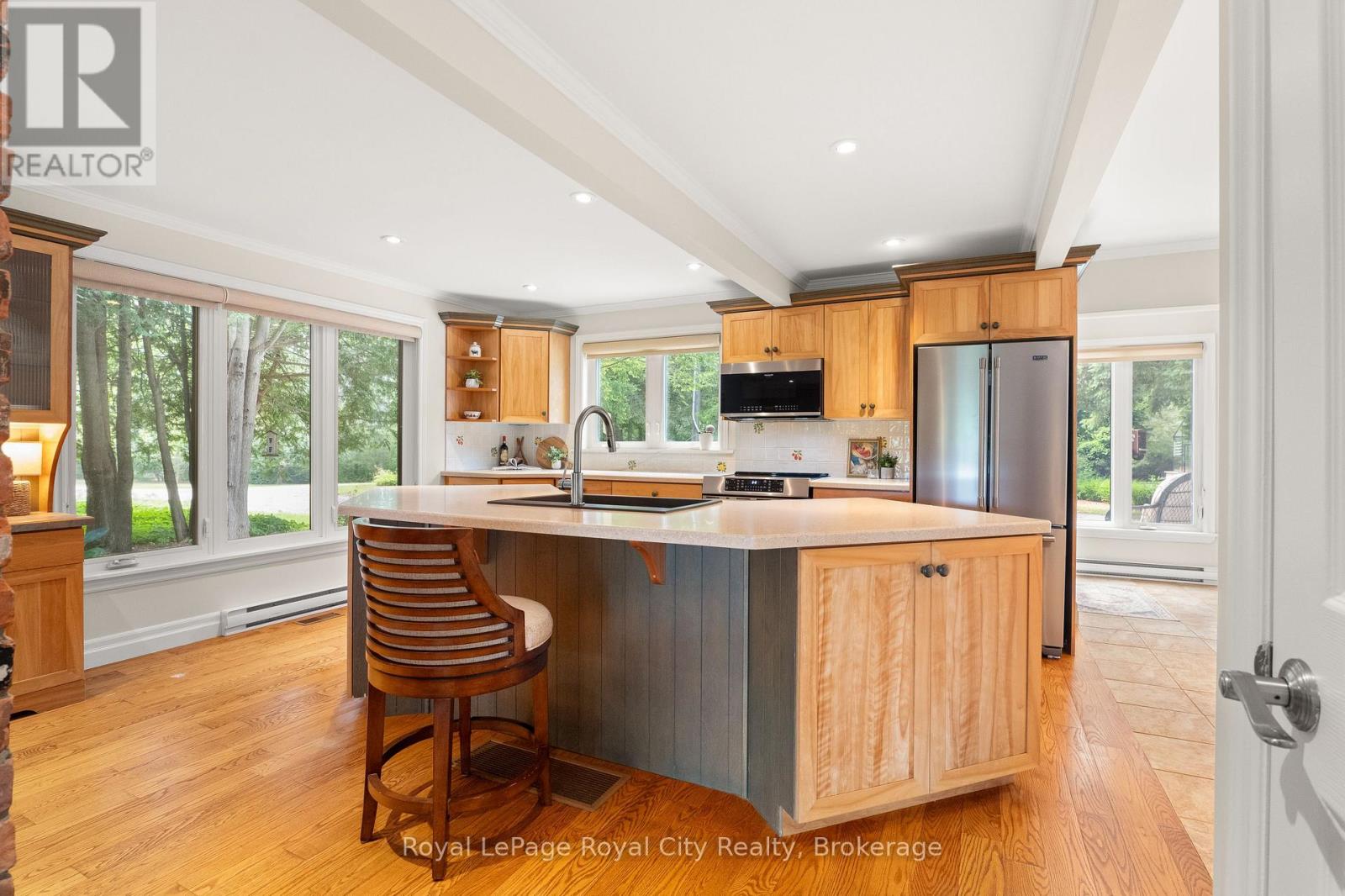 #12 123083 SOUTHGATE ROAD - 12