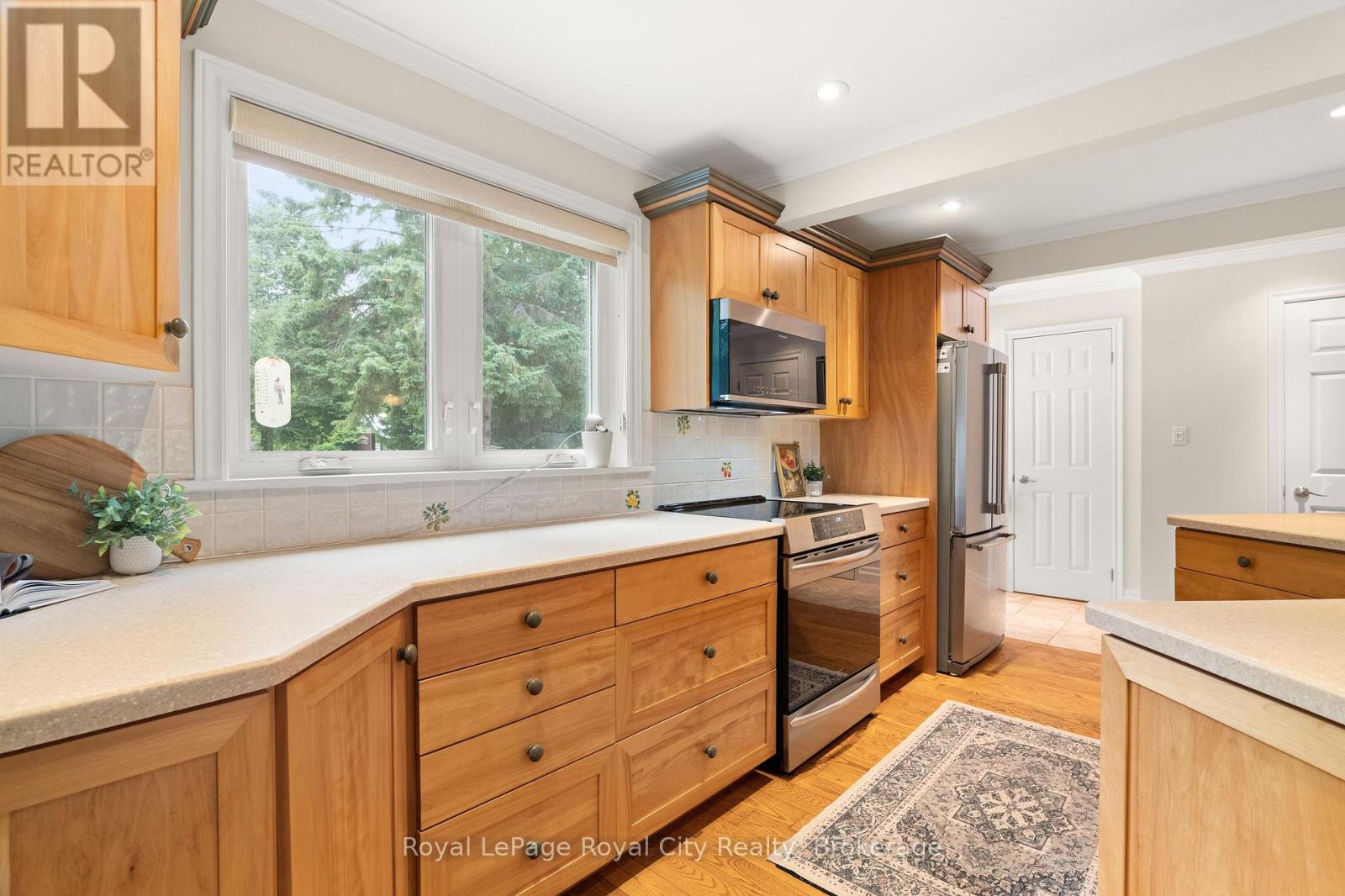 #12 123083 SOUTHGATE ROAD - 14