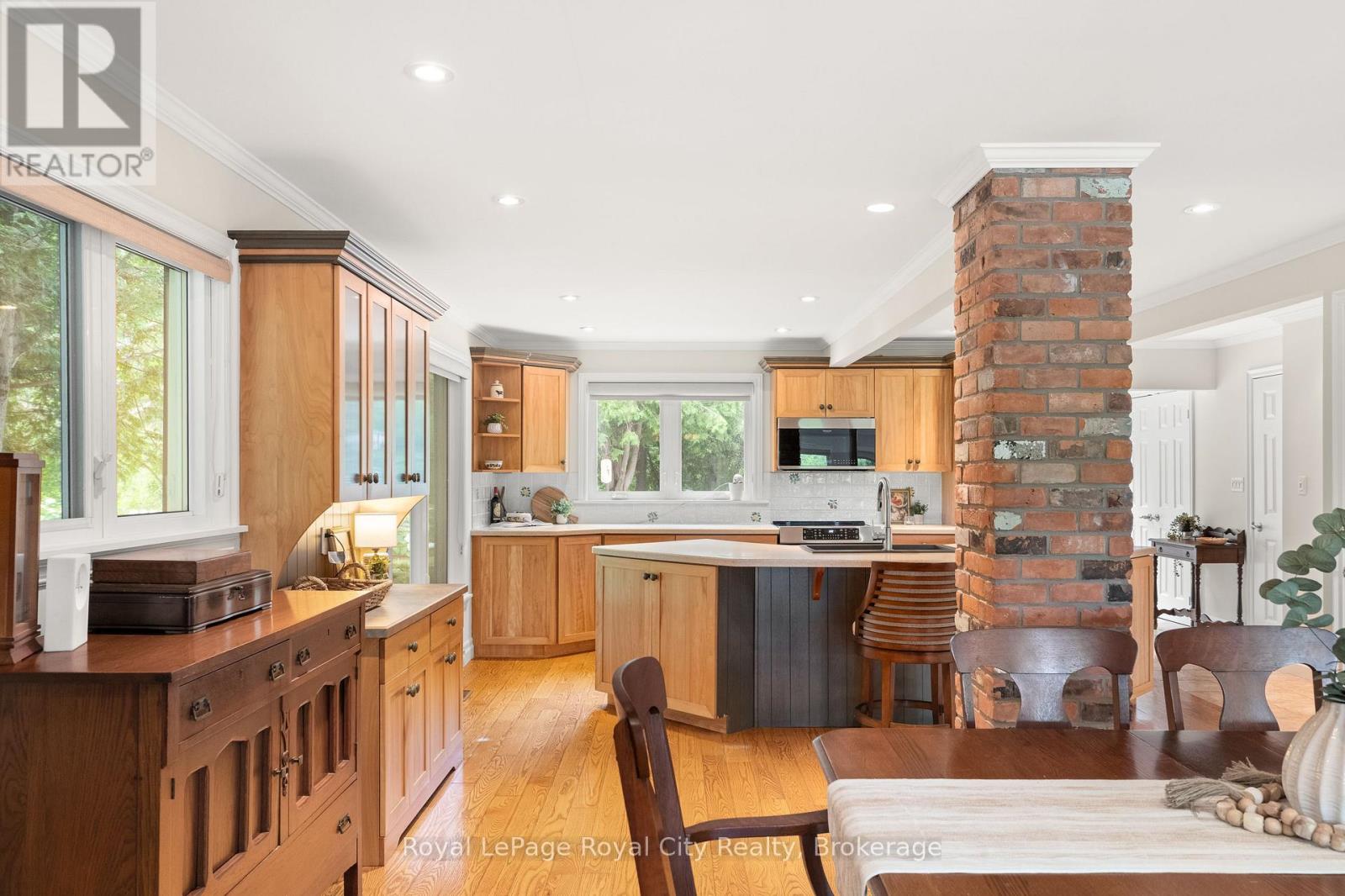 #12 123083 SOUTHGATE ROAD - 18