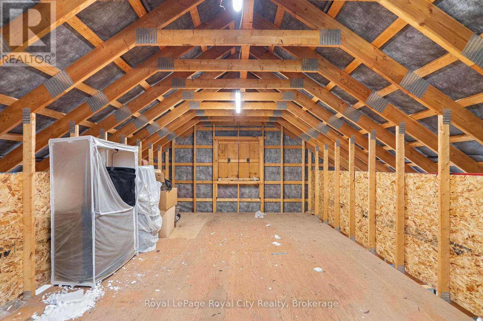#12 123083 SOUTHGATE ROAD - 32