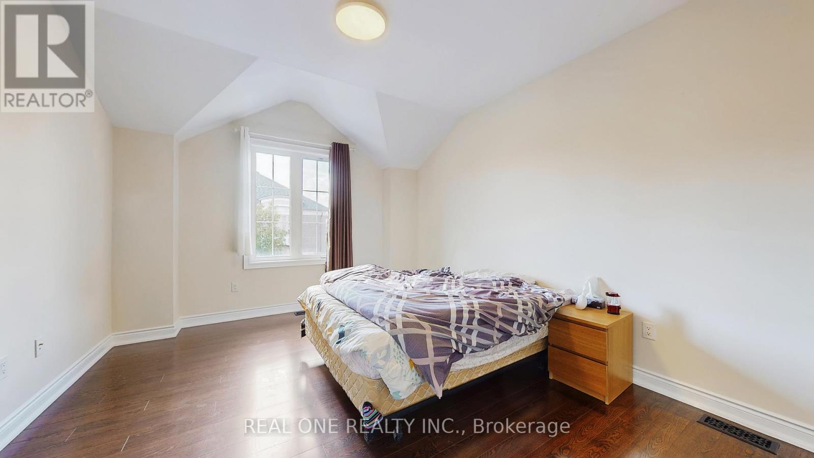 #6 1815 FAIRPORT ROAD - 25