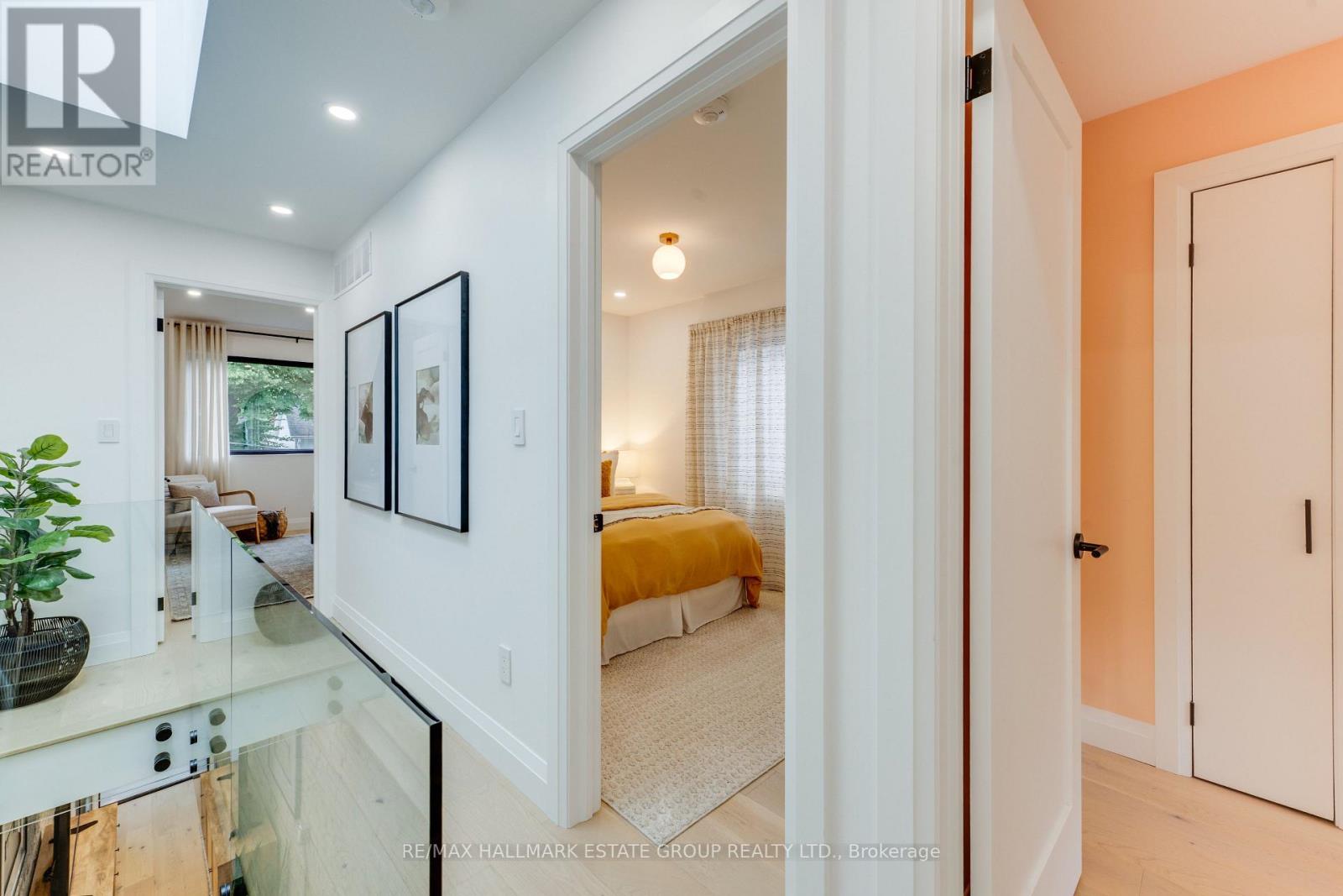 664 RHODES AVENUE - Image 18