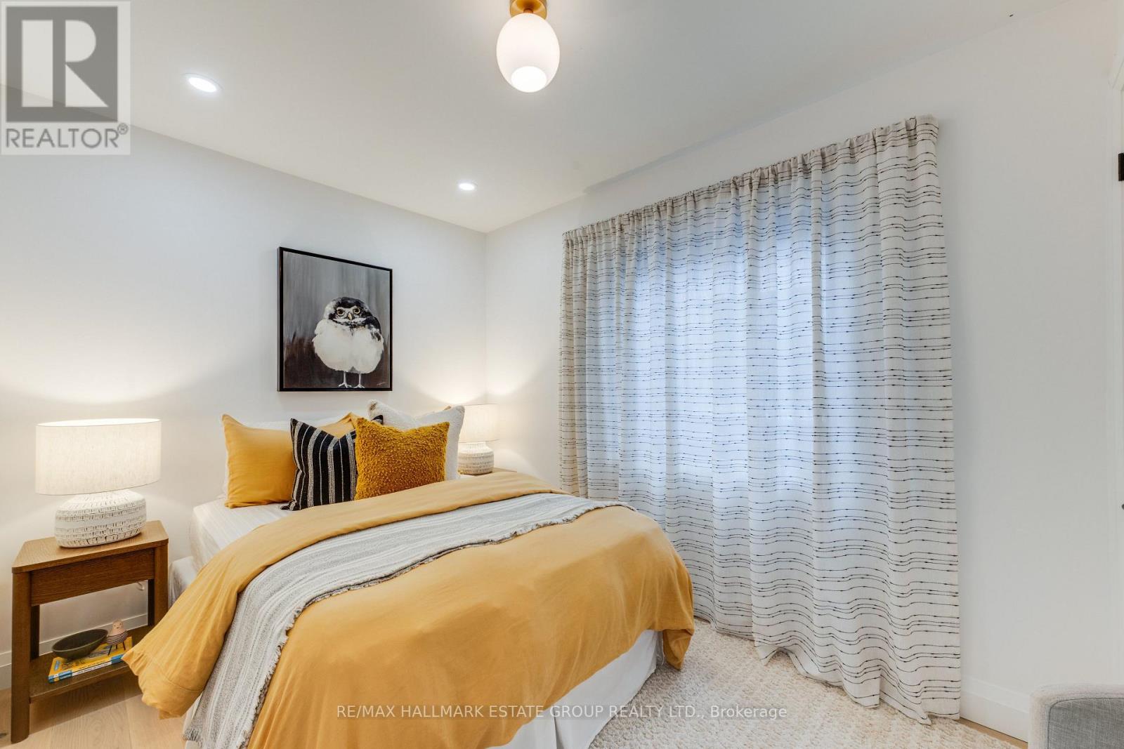 664 RHODES AVENUE - Image 29