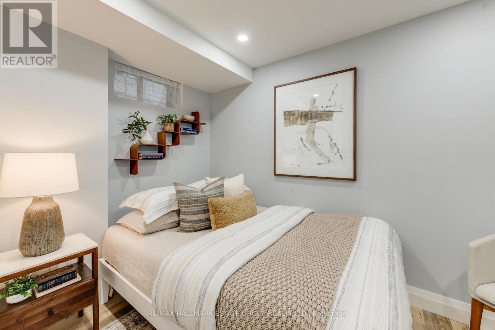 664 RHODES AVENUE - Image 41