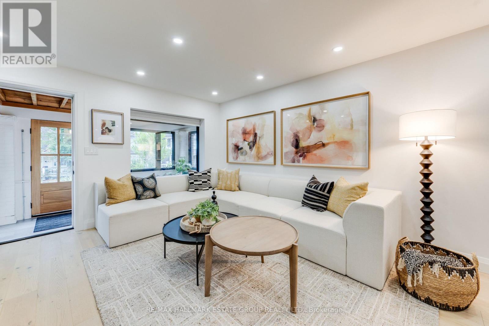 664 RHODES AVENUE - Image 7