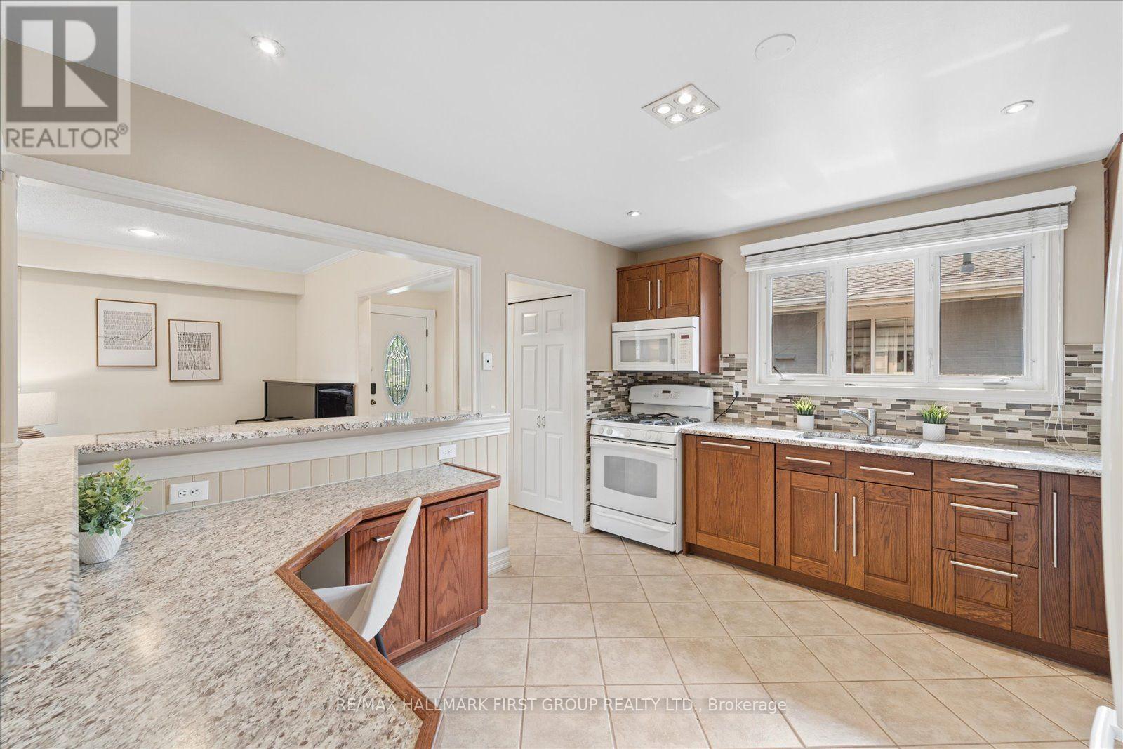 970 TIMMINS GARDENS - Image 12