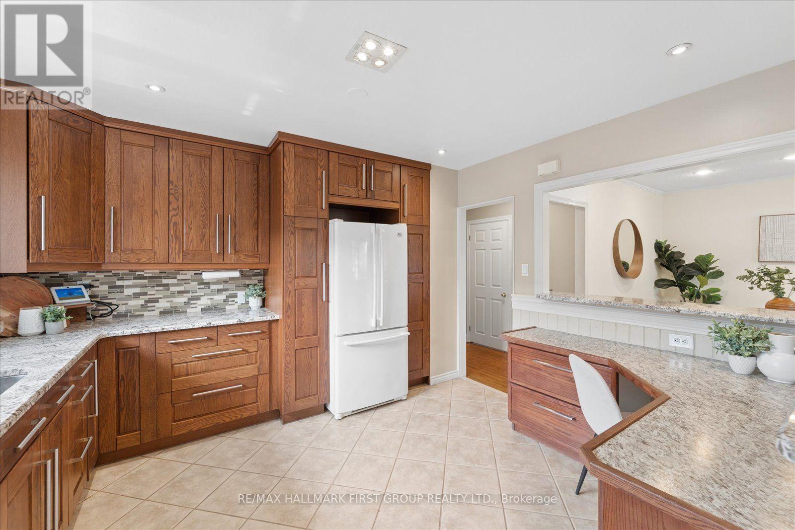 970 TIMMINS GARDENS - Image 13