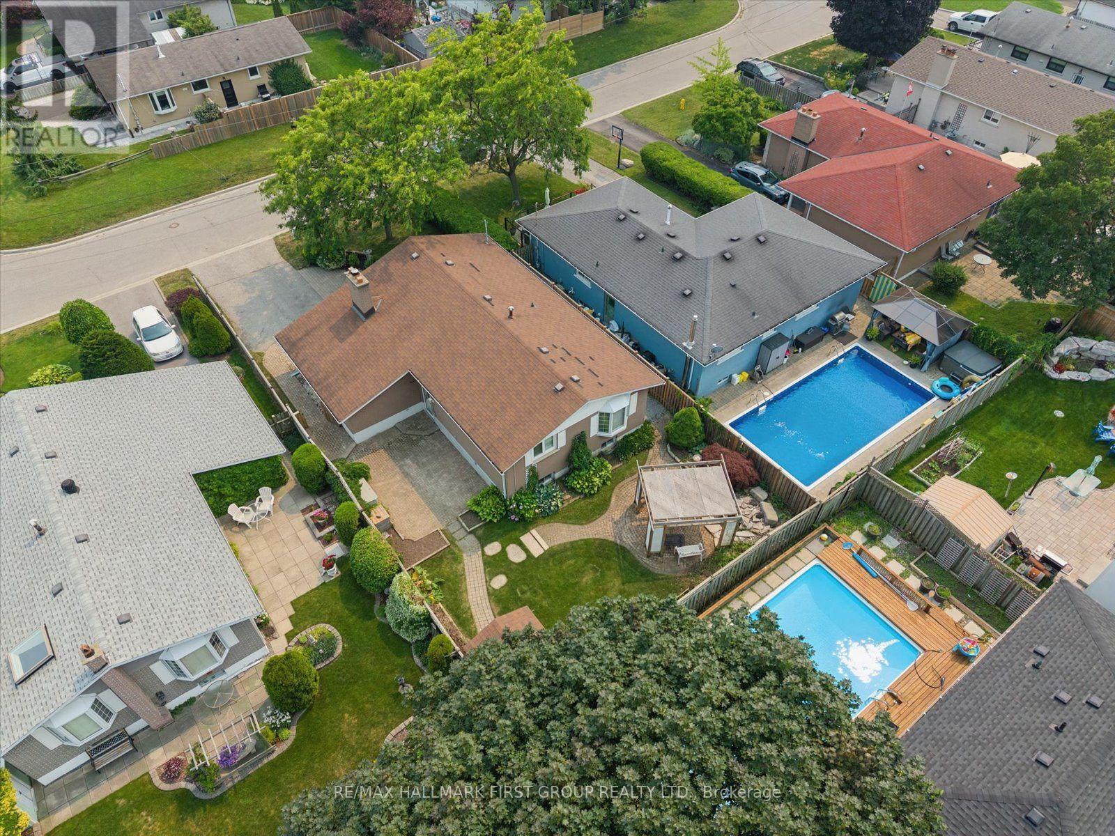970 TIMMINS GARDENS - 2