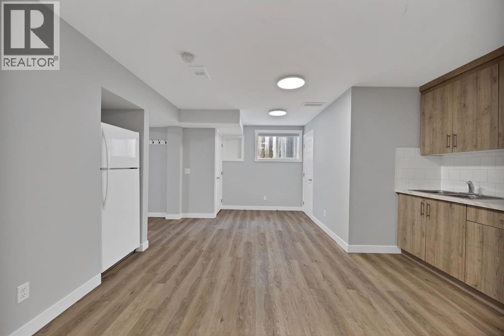 288 Saddlemead Road NE - 23
