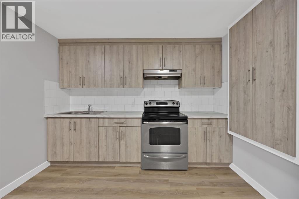 288 Saddlemead Road NE - 26