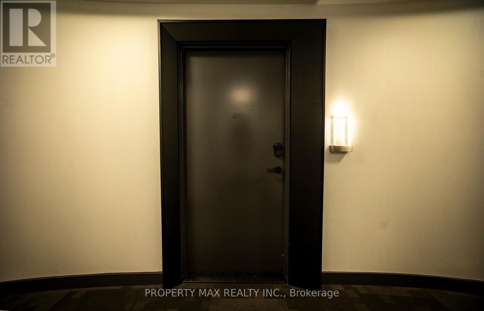 #403 70 PRINCESS STREET - 6